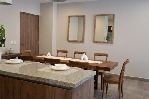 puerta saltelite showroom (13)