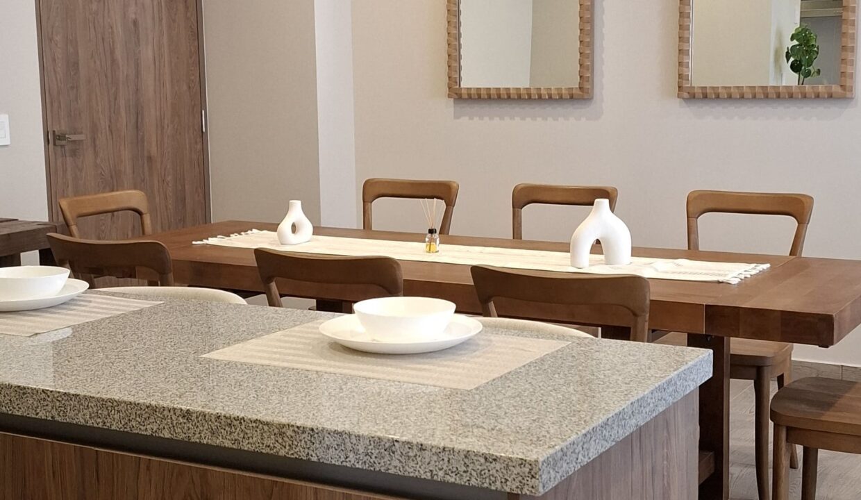 puerta saltelite showroom (14)