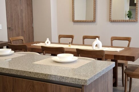 puerta saltelite showroom (14)